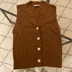 Everlane buttoned sweater vest